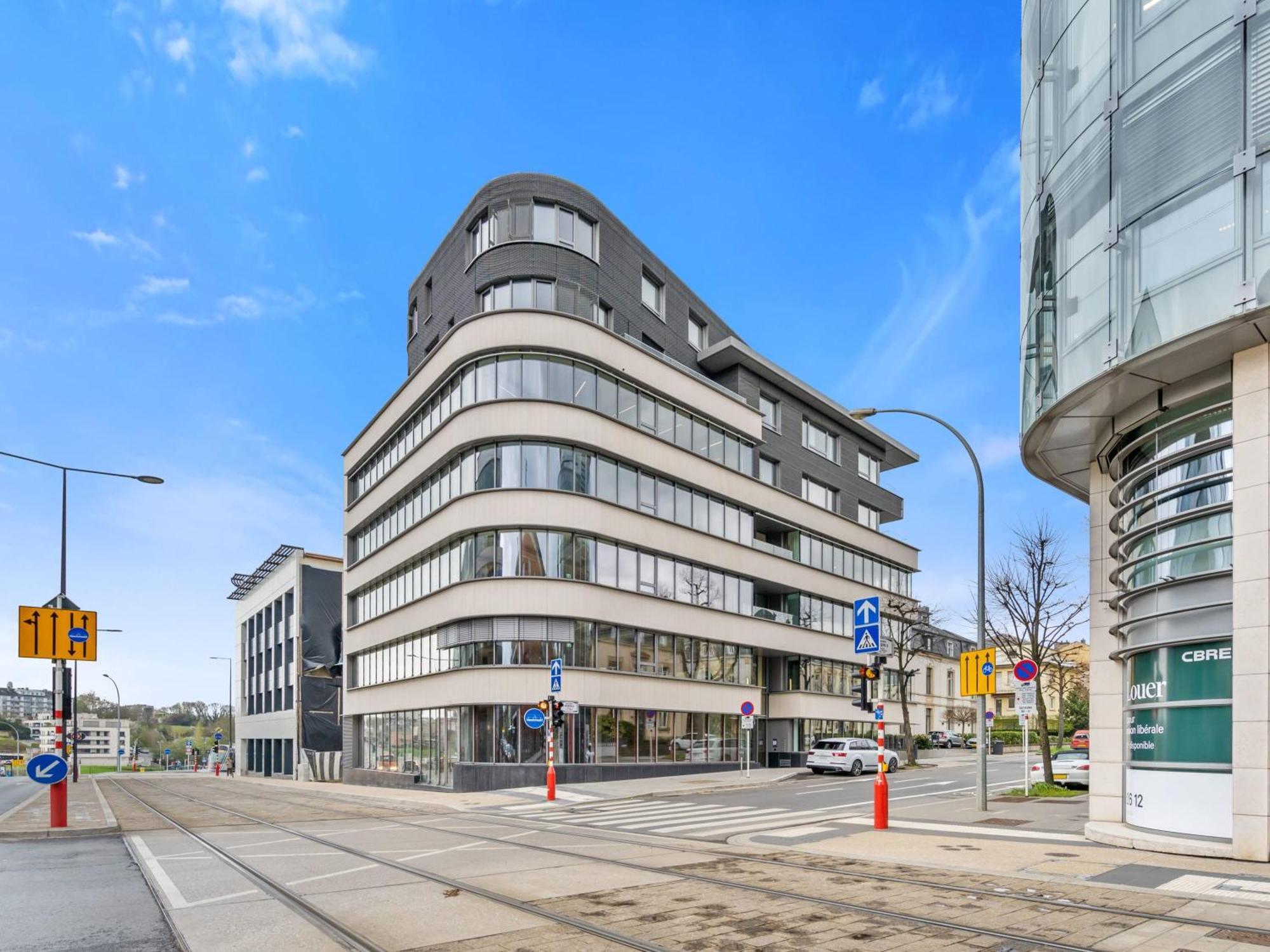 Elegant 2Br With Balcony In Heart Of Luxembourg Apartamento Exterior foto