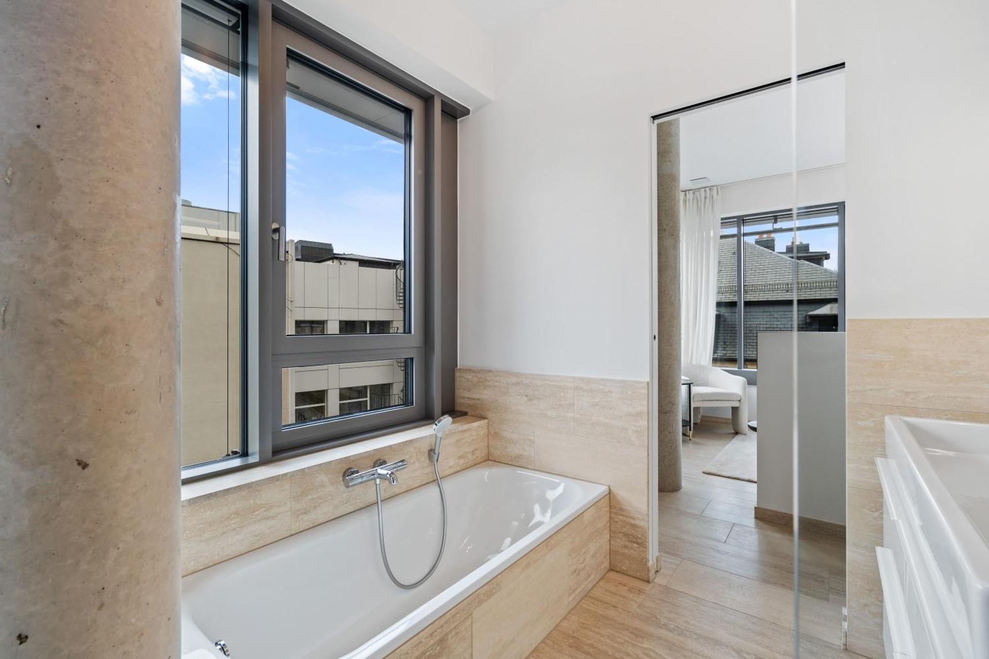 Elegant 2Br With Balcony In Heart Of Luxembourg Apartamento Exterior foto
